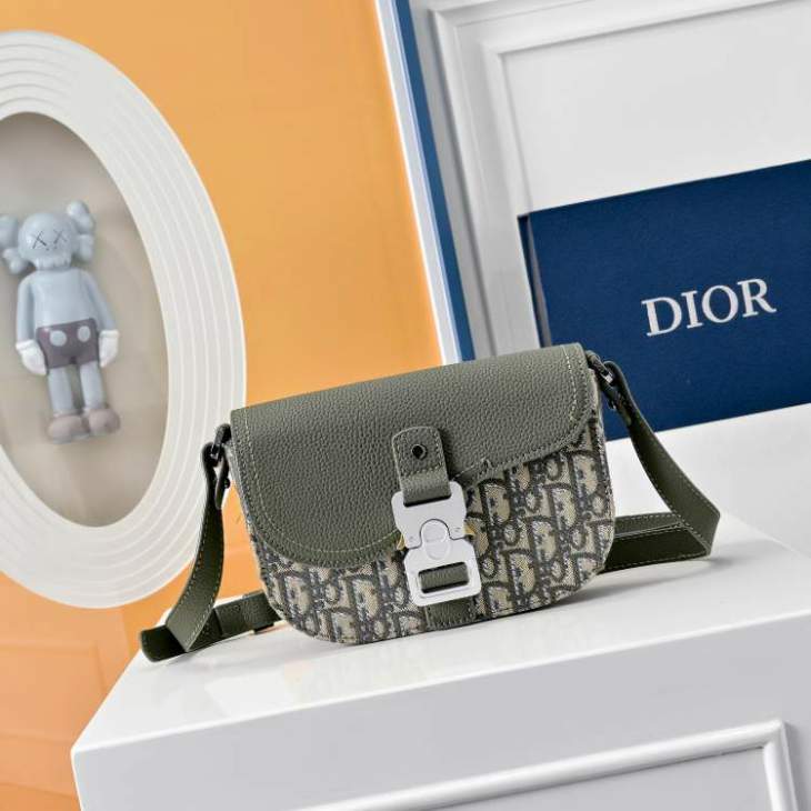 Picture of Dior Mens Bags _SKUfw239336118fw